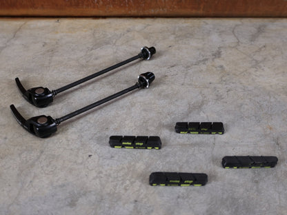 Laufrad/Laufradsatz von Bontrager, BONTRAGER AEOLUS 3 TLR D3 CARBON LAUFRAD – FELGENBREMSE – 700C (VR / HR) vor USEDBIKES - OB.DE Hintergrund