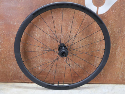 Laufrad/Laufradsatz von Bontrager, BONTRAGER AEOLUS ELITE 35 TLR LAUFRADSATZ DISC vor USEDBIKES - OB.DE Hintergrund