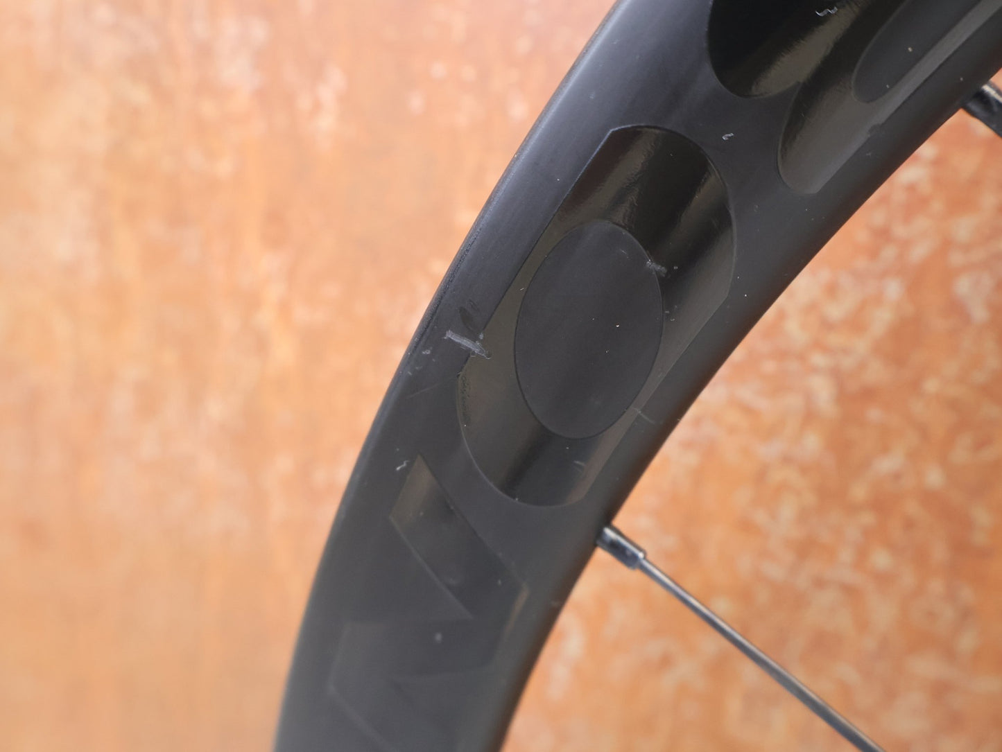 Laufrad/Laufradsatz von Bontrager, BONTRAGER AEOLUS PRO 3V CARBON LAUFRADSATZ / 25 MM INNENWEITE / RAPID DRIVE 108 / XDR vor USEDBIKES - OB.DE Hintergrund