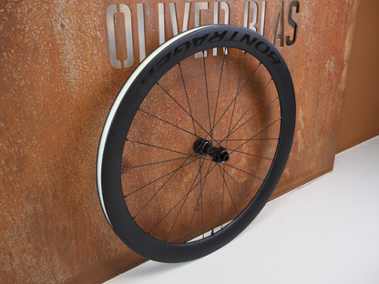 Laufrad/Laufradsatz von Bontrager, BONTRAGER AEOLUS PRO 51 TLR DISC CARBON LAUFRADSATZ SHIMANO HG vor USEDBIKES-OB.DE Hintergrund