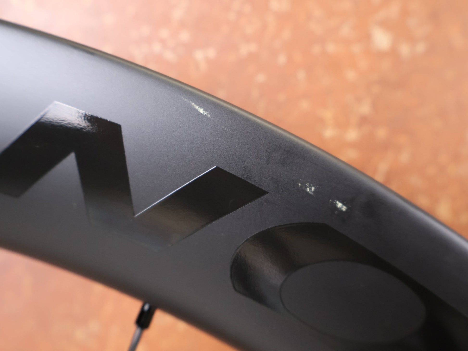 Laufrad/Laufradsatz von Bontrager, BONTRAGER AEOLUS PRO 51 TLR LAUFRADSATZ DISC vor USEDBIKES - OB.DE Hintergrund