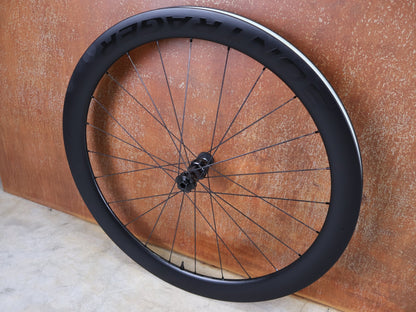 Laufrad/Laufradsatz von Bontrager, BONTRAGER AEOLUS PRO 51 TLR LAUFRADSATZ DISC vor USEDBIKES - OB.DE Hintergrund