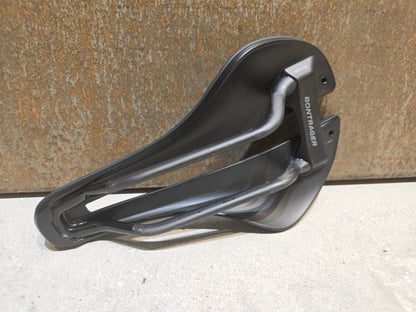 Sattel von Bontrager, BONTRAGER AEOLUS PRO SATTEL 145MM vor USEDBIKES - OB.DE Hintergrund