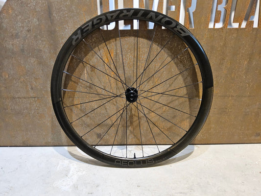 Laufrad/Laufradsatz von Bontrager, BONTRAGER AEOLUS RSL 37 TLR LAUFRADSATZ DISC vor USEDBIKES - OB.DE Hintergrund