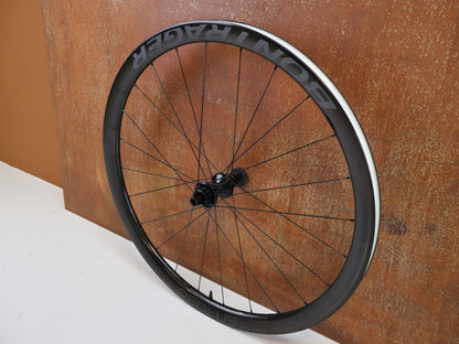 Laufrad/Laufradsatz von Bontrager, BONTRAGER AEOLUS RSL 37V CARBON LAUFRADSATZ / 25 MM INNENWEITE / DT 240 / XDR vor USEDBIKES - OB.DE Hintergrund
