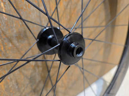 Laufrad/Laufradsatz von Bontrager, BONTRAGER AEOLUS RSL 51 TLR LAUFRADSATZ DISC in variant_title vor USEDBIKES - OB.DE Hintergrund