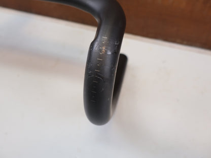 Lenker von Trek, BONTRAGER AEOLUS RSL VR C CARBON COCKPIT 420MM X 110MM vor USEDBIKES-OB.DE Hintergrund