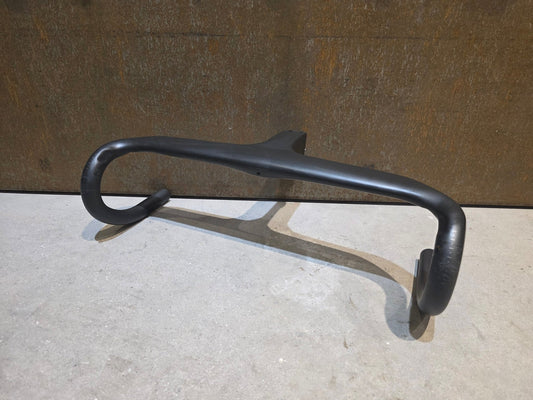 Lenker von Trek, BONTRAGER AEOLUS RSL VR - C LENKER - / VORBAUEINHEIT 440 / 110MM vor USEDBIKES - OB.DE Hintergrund