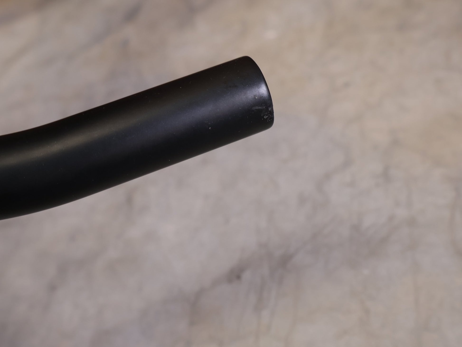 Lenker von Trek, BONTRAGER AEOLUS RSL VR - C – LENKER/VORBAU 380/380 × 80 MM – OCLV CARBON / AERO / INTEGRIERT vor USEDBIKES - OB.DE Hintergrund