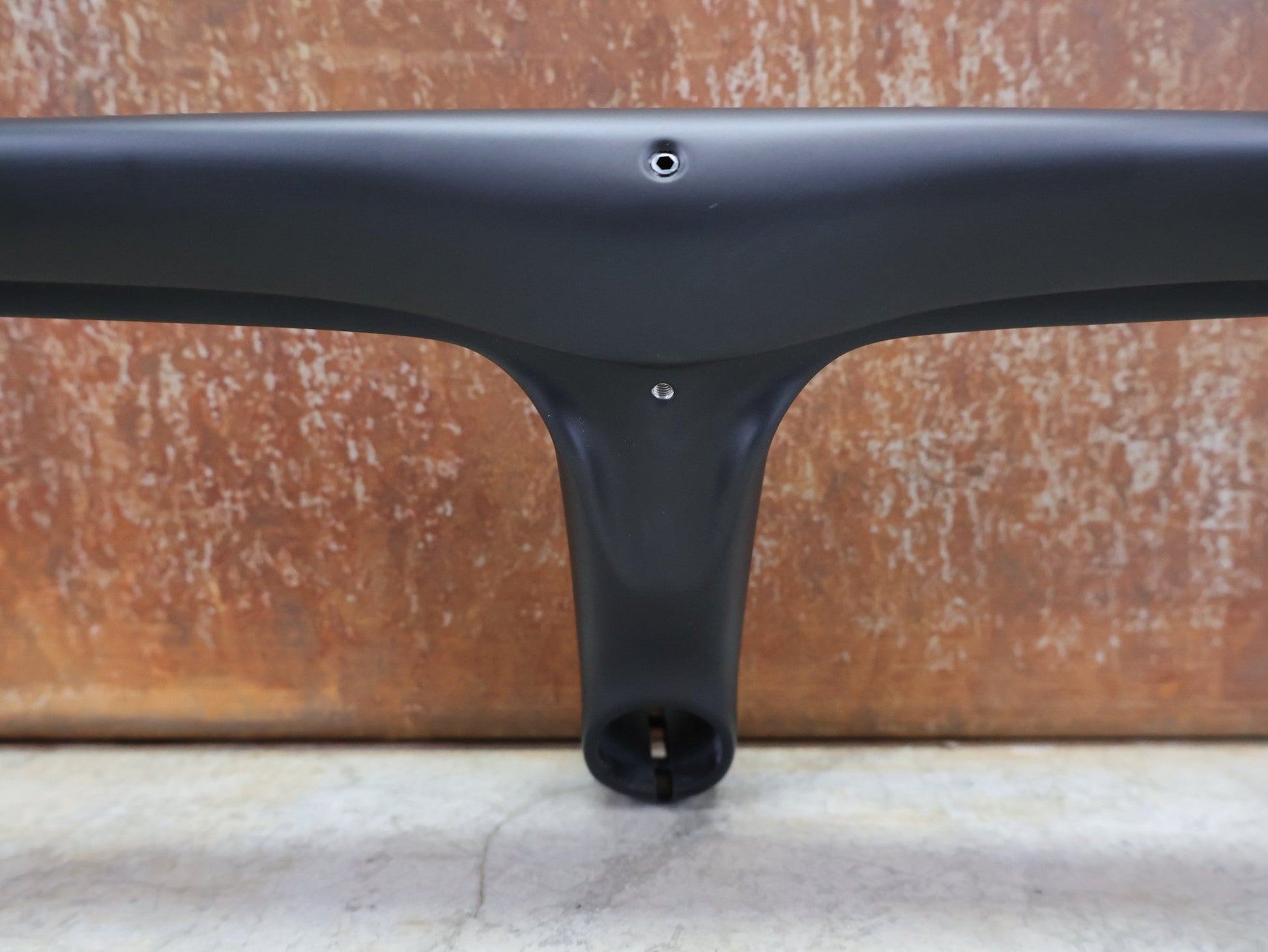 Lenker von Trek, BONTRAGER AEOLUS RSL VR - C – PRO TEAM BARSTEM 380/380 × 120 MM – LIDL - TREK SONDERANFERTIGUNG vor USEDBIKES - OB.DE Hintergrund