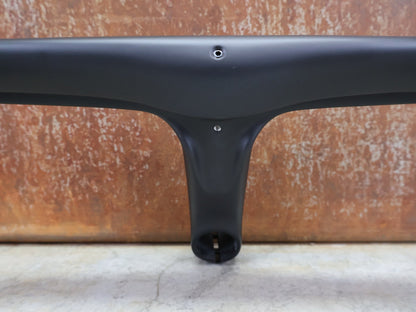 Lenker von Trek, BONTRAGER AEOLUS RSL VR - C – PRO TEAM BARSTEM 380/380 × 120 MM – LIDL - TREK SONDERANFERTIGUNG vor USEDBIKES - OB.DE Hintergrund