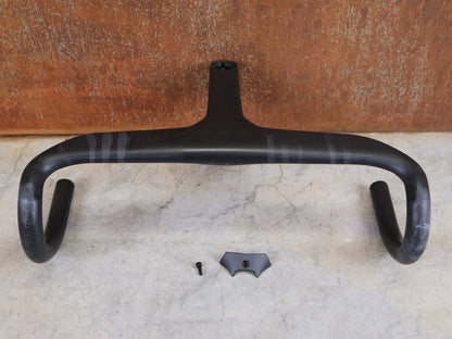 Lenker von Trek, BONTRAGER AEOLUS RSL VR - C – PRO TEAM BARSTEM 400/400 × 140 MM – LIDL - TREK SONDERANFERTIGUNG vor USEDBIKES - OB.DE Hintergrund