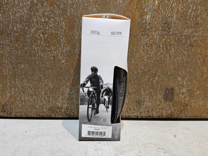 Reifen von Bontrager, BONTRAGER AW3 HARD - CAE LITE RENNRADREIFEN 700C X 28MM in variant_title vor USEDBIKES - OB.DE Hintergrund