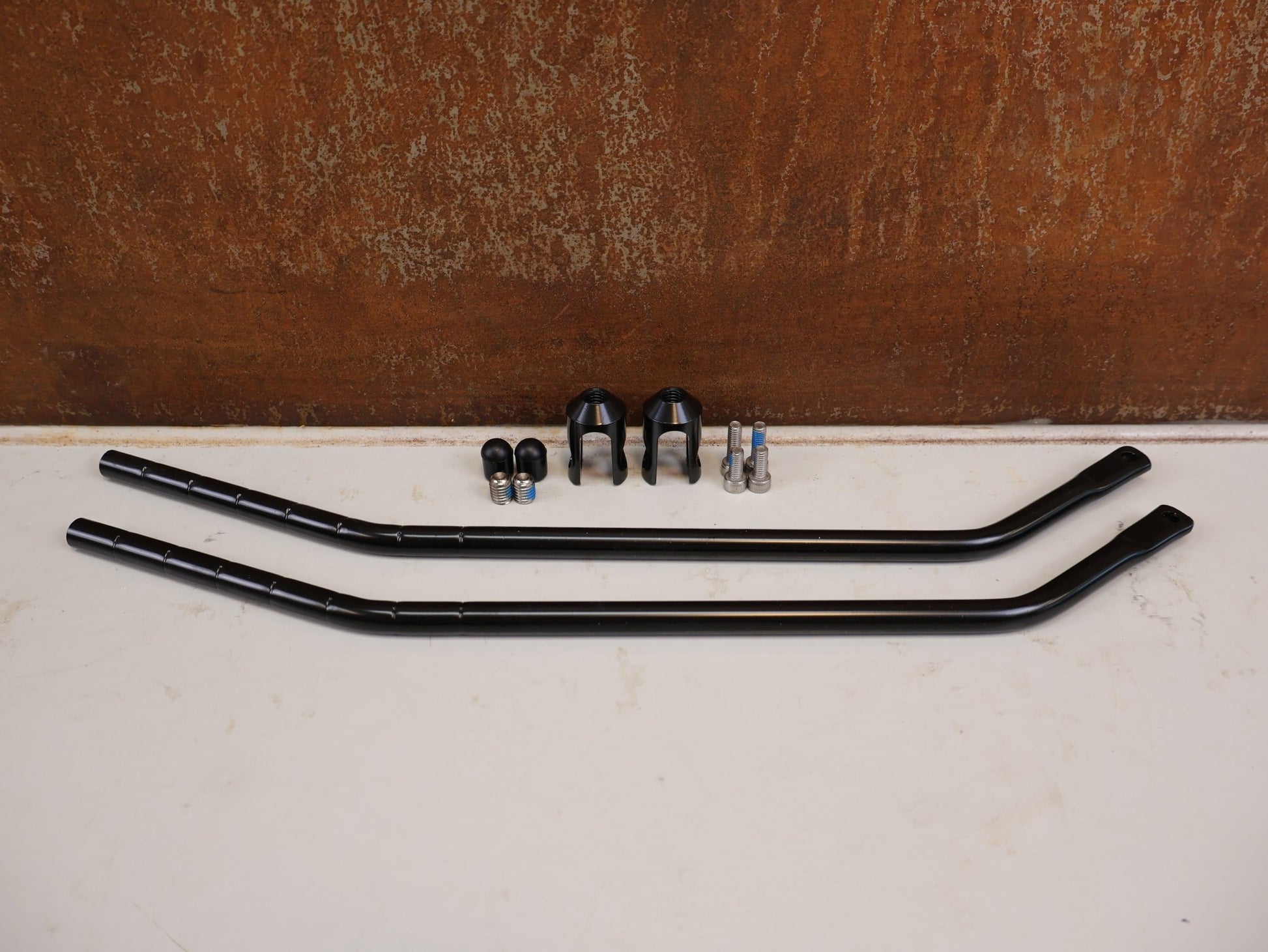 Schutzbleche, Gepäckträger & Körbe von Bontrager, BONTRAGER BACKRACK DISC MIK GEPÄCKTRÄGER XS-M oder M-XL / NUR 540G / BIS MAX 25KG vor USEDBIKES-OB.DE Hintergrund