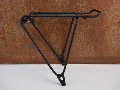 Schutzbleche, Gepäckträger & Körbe von Bontrager, BONTRAGER BACKRACK DISC MIK GEPÄCKTRÄGER XS-M oder M-XL / NUR 540G / BIS MAX 25KG vor USEDBIKES-OB.DE Hintergrund