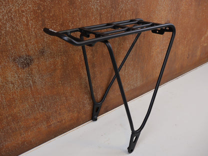Schutzbleche, Gepäckträger & Körbe von Bontrager, BONTRAGER BACKRACK DISC MIK GEPÄCKTRÄGER XS-M oder M-XL / NUR 540G / BIS MAX 25KG vor USEDBIKES-OB.DE Hintergrund