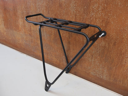 Schutzbleche, Gepäckträger & Körbe von Bontrager, BONTRAGER BACKRACK DISC MIK GEPÄCKTRÄGER XS-M oder M-XL / NUR 540G / BIS MAX 25KG vor USEDBIKES-OB.DE Hintergrund