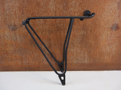 Schutzbleche, Gepäckträger & Körbe von Bontrager, BONTRAGER BACKRACK LIGHTWEIGHT MIK GEPÄCKTRÄGER SCHWARZ OHNE MONTAGEMATERIAL vor USEDBIKES-OB.DE Hintergrund