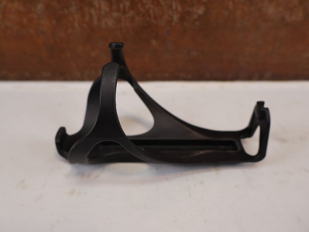 Trinkflaschen und Halter von Trek, Bontrager Bat Cage Flaschenhalter Recycled Nylon vor USEDBIKES-OB.DE Hintergrund