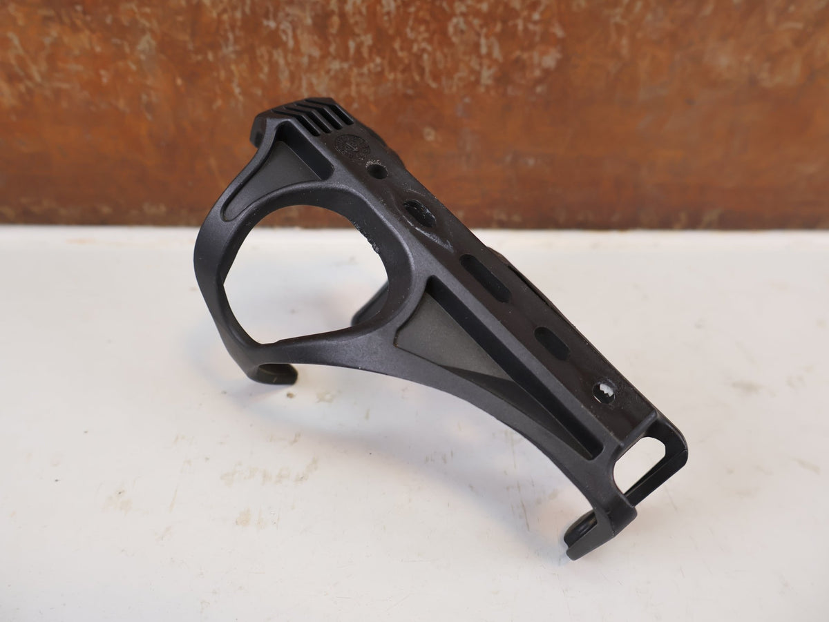 Trinkflaschen und Halter von Trek, Bontrager Bat Cage Flaschenhalter Recycled Nylon vor USEDBIKES-OB.DE Hintergrund