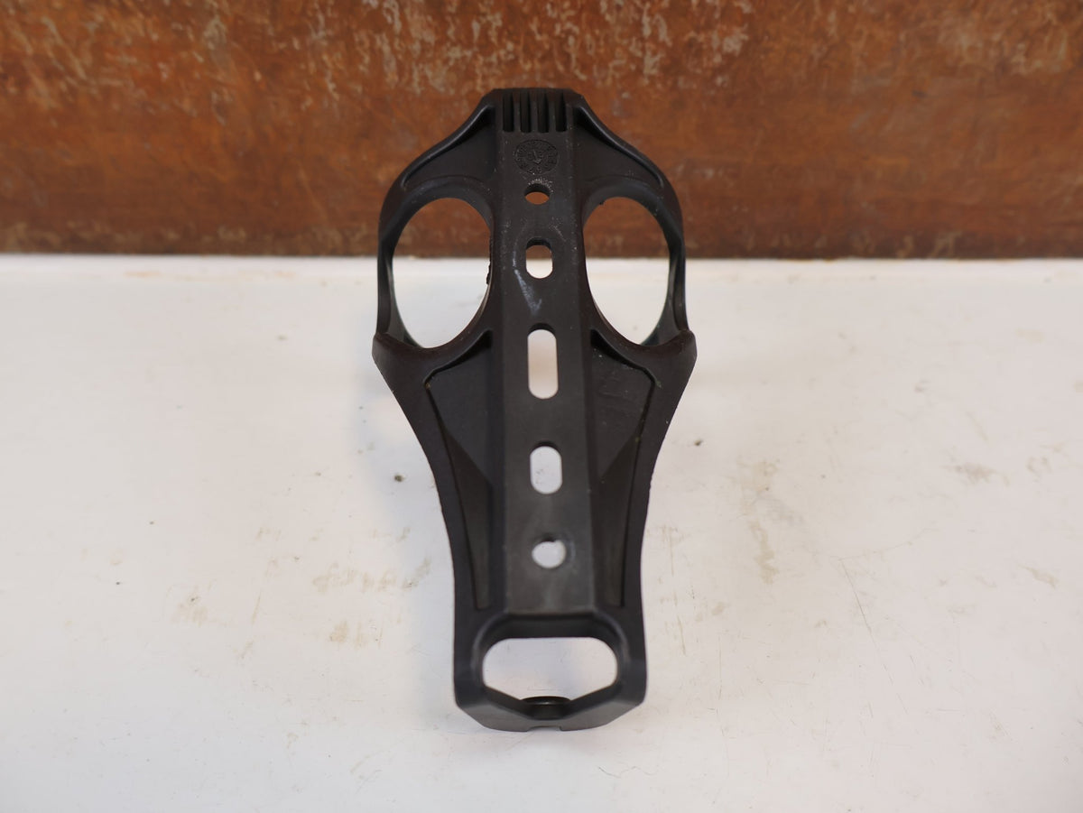 Trinkflaschen und Halter von Trek, Bontrager Bat Cage Flaschenhalter Recycled Nylon vor USEDBIKES-OB.DE Hintergrund