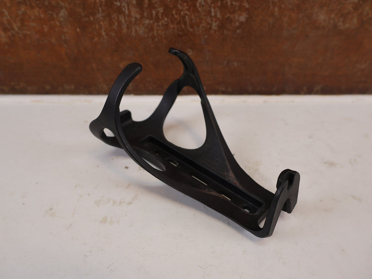 Trinkflaschen und Halter von Trek, Bontrager Bat Cage Flaschenhalter Recycled Nylon vor USEDBIKES-OB.DE Hintergrund