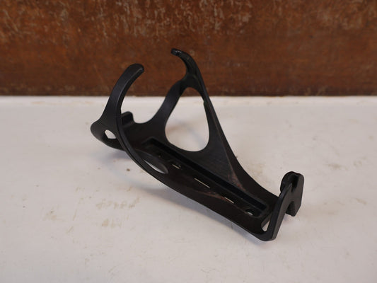 Trinkflaschen und Halter von Trek, Bontrager Bat Cage Flaschenhalter Recycled Nylon vor USEDBIKES-OB.DE Hintergrund