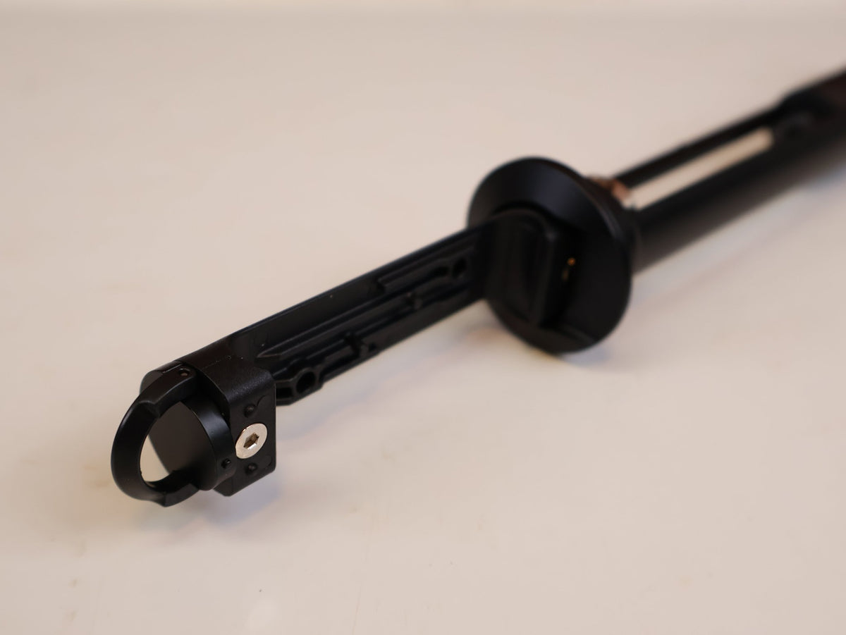 Luftpumpen & Werkzeug von Bontrager, BONTRAGER BITS INTEGRATED MTB TOOL WERKZEUG GABELSCHAFT vor USEDBIKES-OB.DE Hintergrund