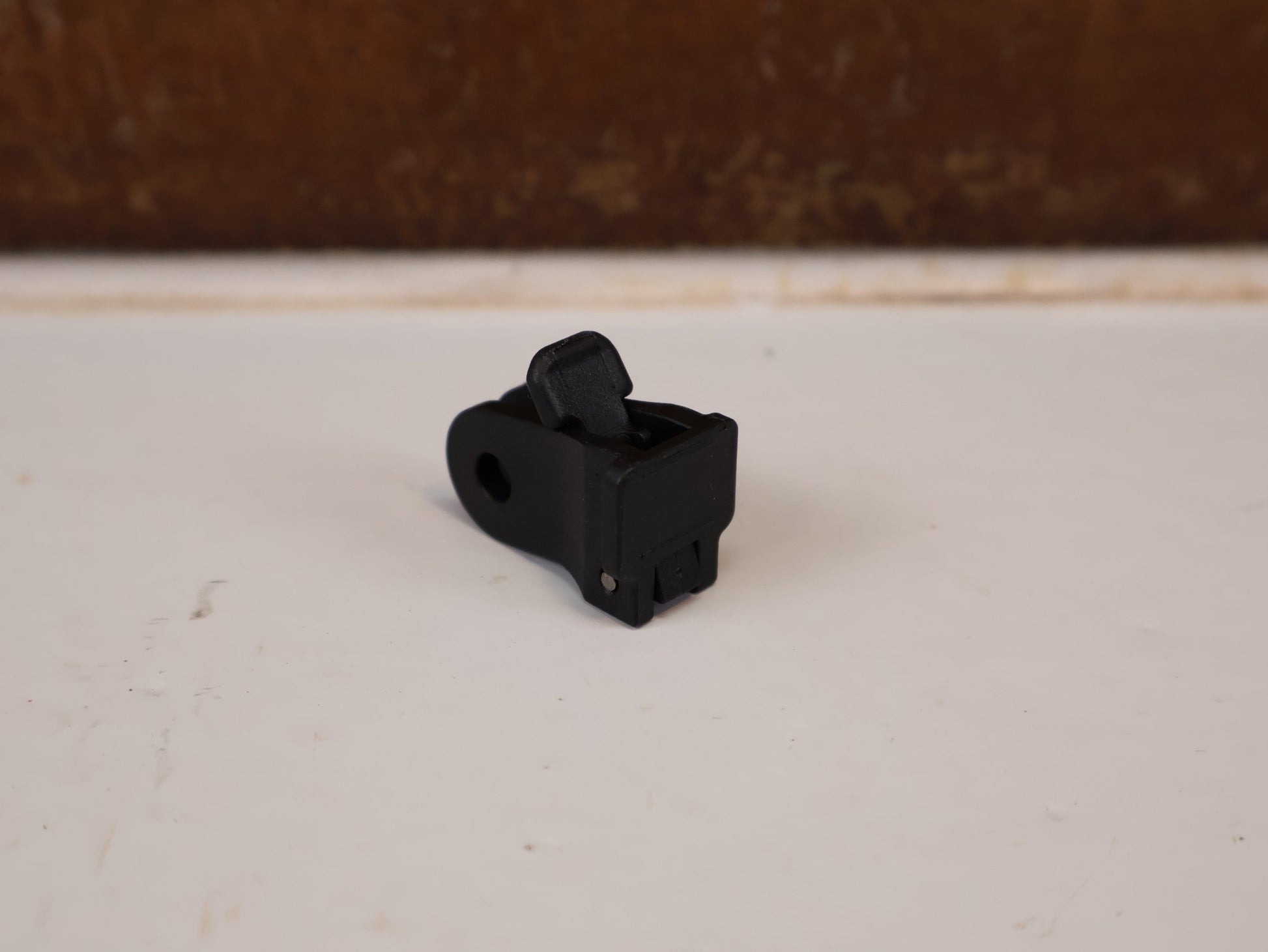 Computerhalterung von Trek, BONTRAGER BLENDR HIGH ION LIGHT MOUNT W510438 / LEUCHTEN HALTERUNG vor USEDBIKES-OB.DE Hintergrund