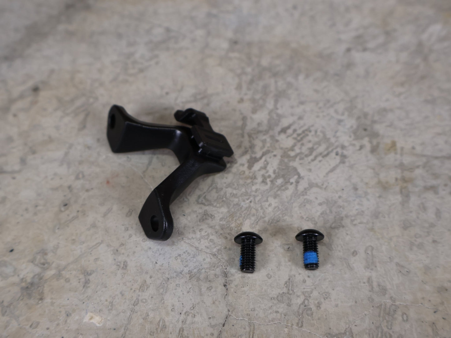 Zubehör von Trek, BONTRAGER BLENDR SATTELZUBEHÖRHALTERUNG / RÜCKLICHTHALTER – 5283888 vor USEDBIKES - OB.DE Hintergrund