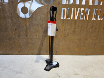 Luftpumpen & Werkzeug von Bontrager, BONTRAGER CHARGER STANDPUMPE vor USEDBIKES - OB.DE Hintergrund