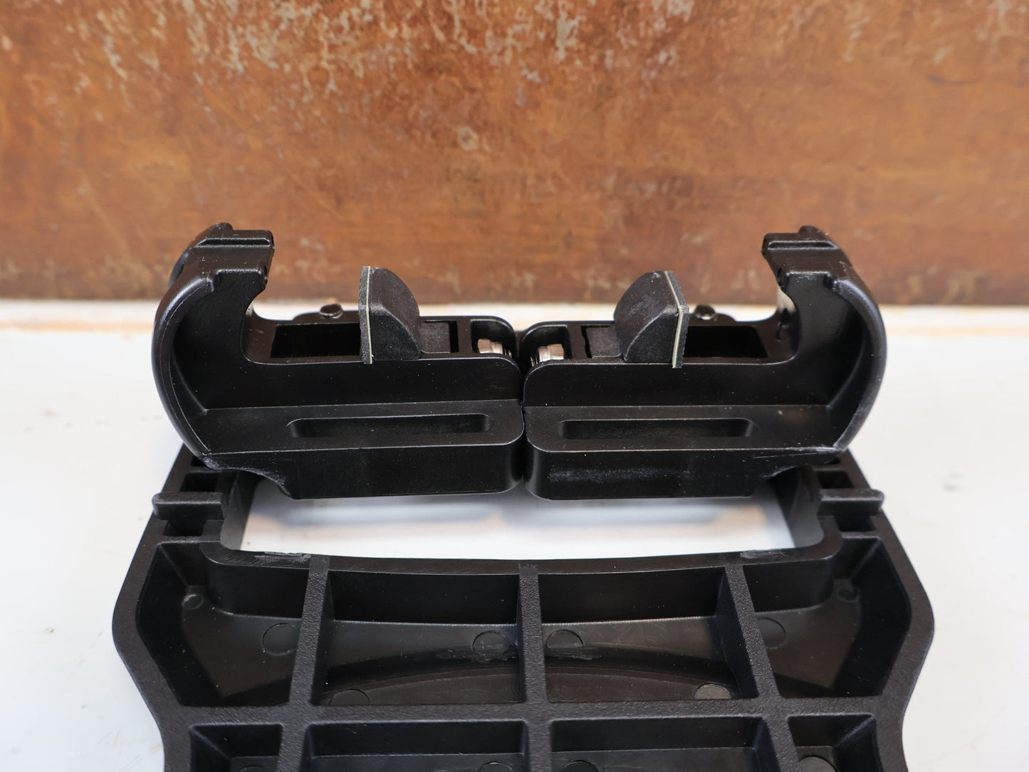 Schutzbleche, Gepäckträger & Körbe von Bontrager, BONTRAGER ELECTRA MIK TRAEGERPLATTE GEPACKTRAEGER / HAN 1040849 vor USEDBIKES-OB.DE Hintergrund