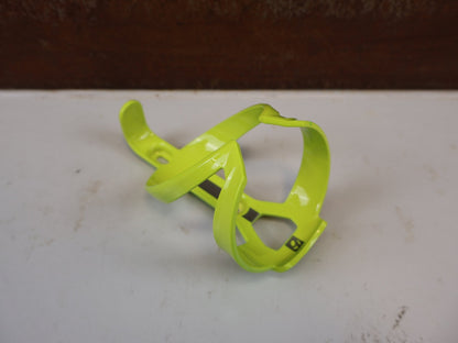 Trinkflaschen und Halter von Bontrager, BONTRAGER ELITE CAGE RECYCLED FLASCHENHALTER OCEAN vor USEDBIKES-OB.DE Hintergrund