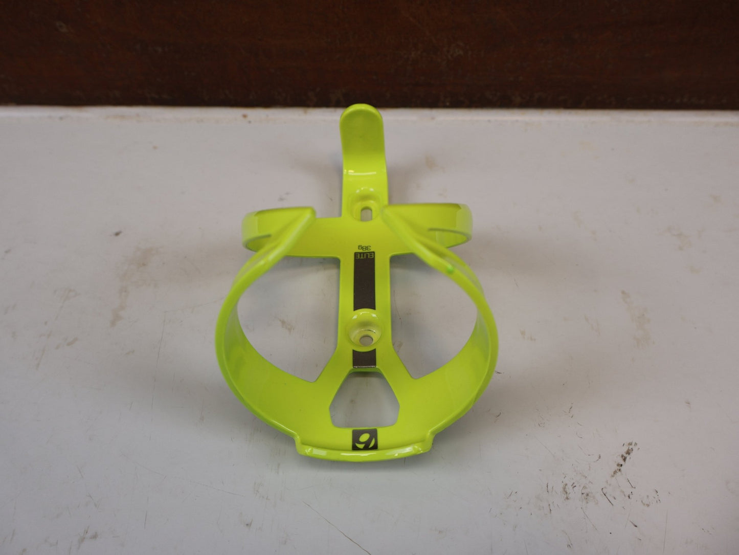 Trinkflaschen und Halter von Bontrager, BONTRAGER ELITE CAGE RECYCLED FLASCHENHALTER OCEAN vor USEDBIKES-OB.DE Hintergrund