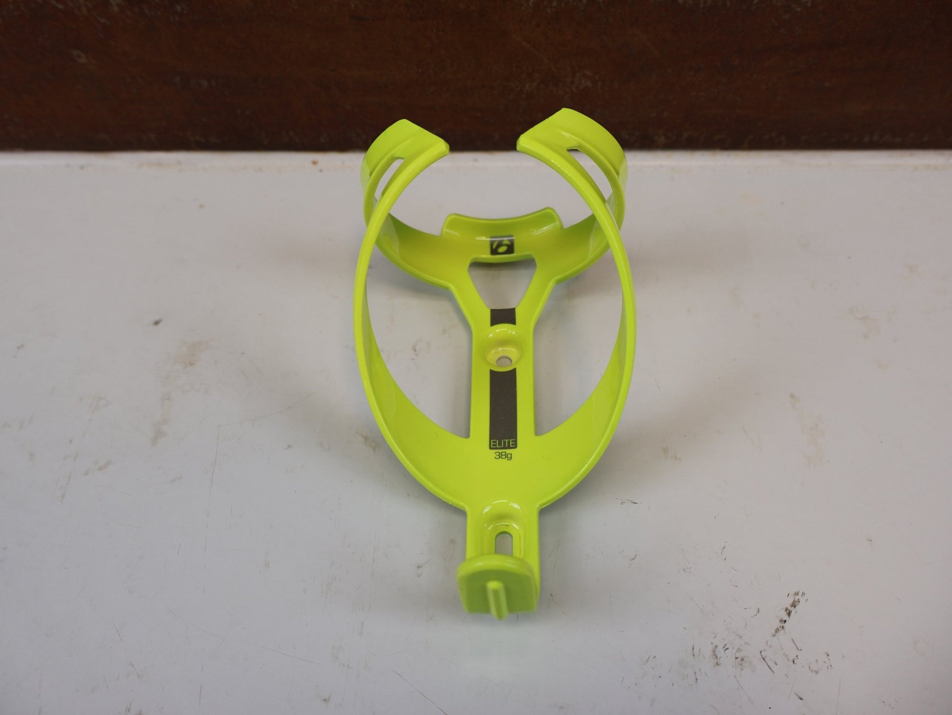Trinkflaschen und Halter von Bontrager, BONTRAGER ELITE CAGE RECYCLED FLASCHENHALTER OCEAN vor USEDBIKES-OB.DE Hintergrund