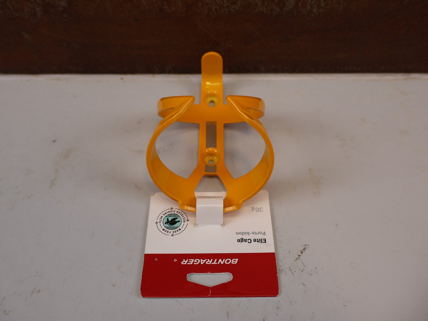 Trinkflaschen und Halter von Bontrager, BONTRAGER ELITE RECYCLED FLASCHENHALTER vor USEDBIKES-OB.DE Hintergrund