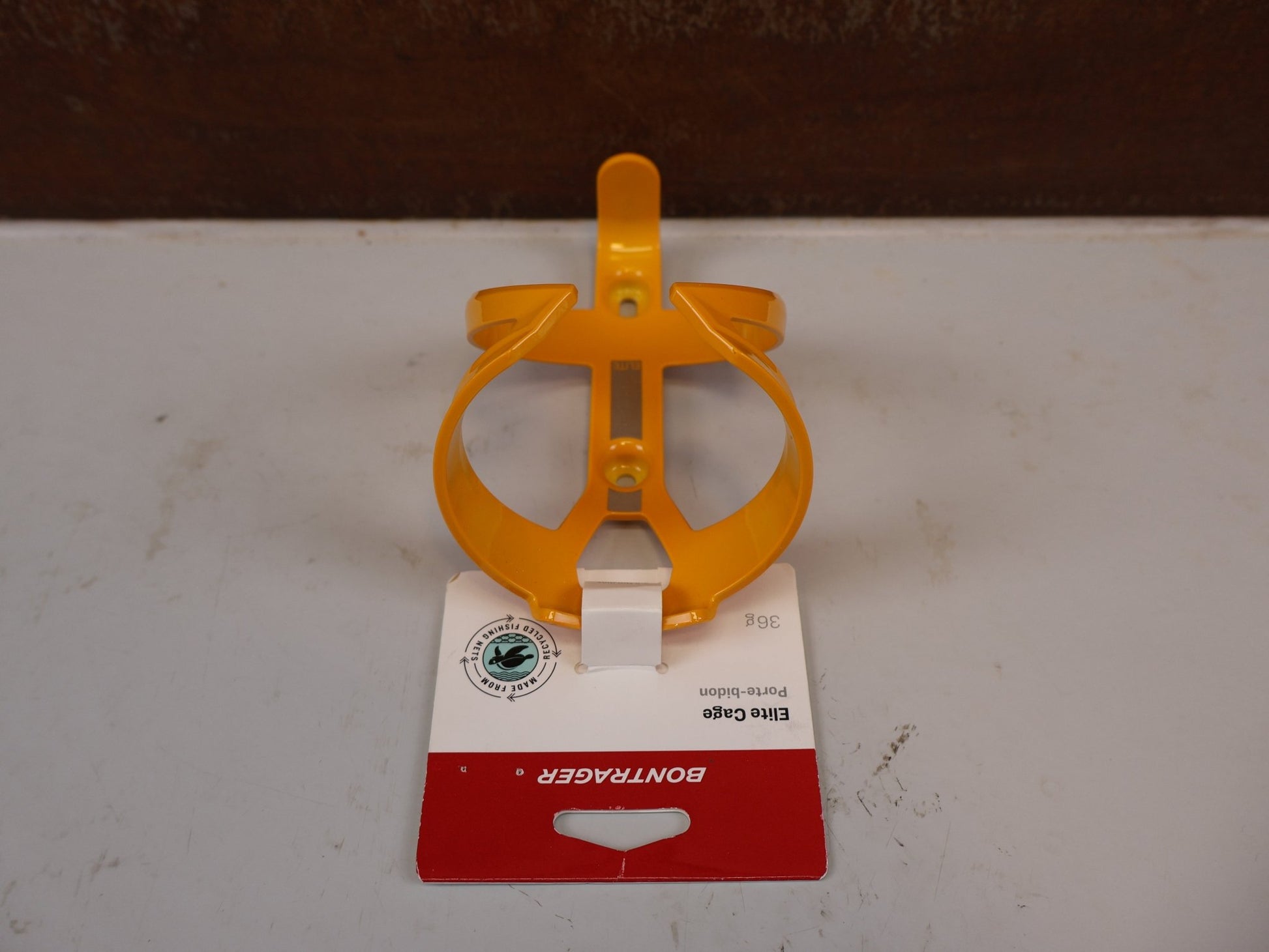 Trinkflaschen und Halter von Bontrager, BONTRAGER ELITE RECYCLED FLASCHENHALTER vor USEDBIKES-OB.DE Hintergrund