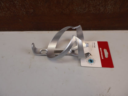 Trinkflaschen und Halter von Bontrager, BONTRAGER ELITE RECYCLED FLASCHENHALTER GRAU 38G vor USEDBIKES-OB.DE Hintergrund
