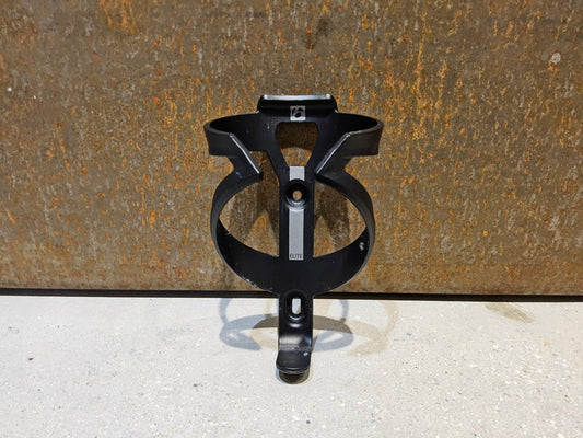 Trinkflaschen und Halter von Bontrager, BONTRAGER ELITE RECYCLED FLASCHENHALTER / SCHWARZ MATT vor USEDBIKES - OB.DE Hintergrund