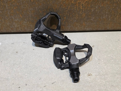 Pedale von Bontrager, BONTRAGER ELITE ROAD RENNRAD / KEO KLICK PEDAL vor USEDBIKES - OB.DE Hintergrund