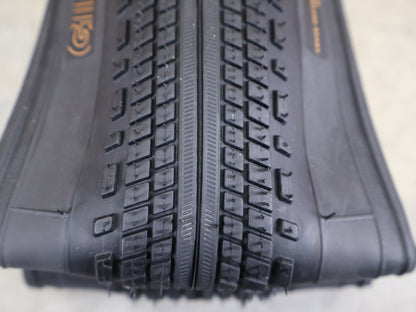 Reifen von Bontrager, BONTRAGER GIRONA RSL GR TLR GRAVELREIFEN / 700C – 35 / 38 / 42 MM – TUBELESS READY – BLACK vor USEDBIKES - OB.DE Hintergrund