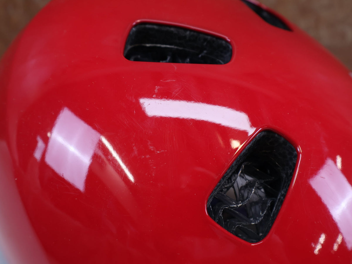 Helme von Bontrager, BONTRAGER JET WAVECEL KINDER HELM MAGENTA 50-55CM 599871 vor USEDBIKES-OB.DE Hintergrund