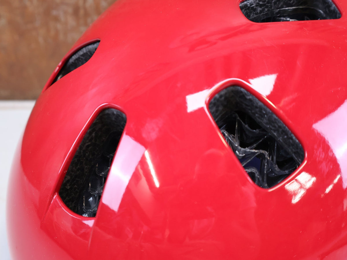 Helme von Bontrager, BONTRAGER JET WAVECEL KINDER HELM MAGENTA 50-55CM 599871 vor USEDBIKES-OB.DE Hintergrund