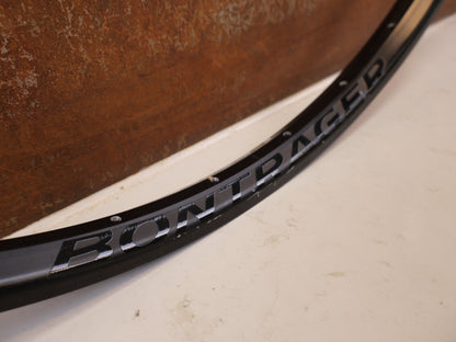 Zubehör von Bontrager, BONTRAGER KOVEE 25 TLR 29 ZOLL MTB FELGE 32 LOCH vor USEDBIKES-OB.DE Hintergrund