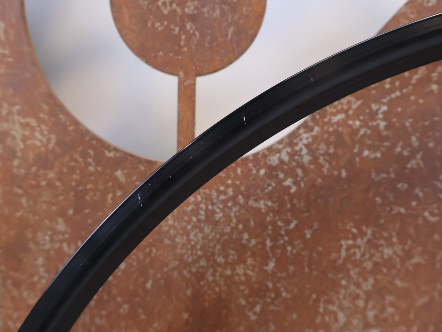 Zubehör von Bontrager, BONTRAGER KOVEE 25 TLR 29 ZOLL MTB FELGE 32 LOCH vor USEDBIKES-OB.DE Hintergrund