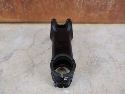 Vorbau von Bontrager, BONTRAGER KOVEE PRO 35 STEM - 13 GRAD 100MM vor USEDBIKES - OB.DE Hintergrund