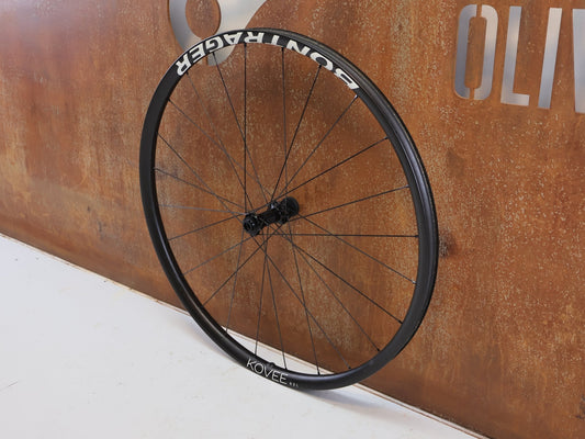 Laufrad/Laufradsatz von Trek, BONTRAGER KOVEE RSL 30 TEAM EDITION VORDERRAD 29 BOOST CARBON vor USEDBIKES-OB.DE Hintergrund