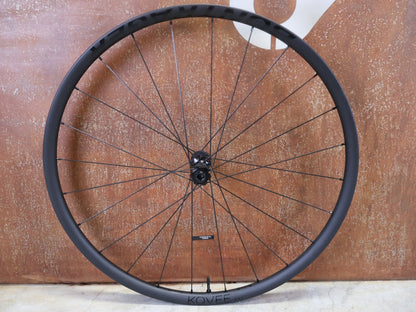 Laufrad/Laufradsatz von Bontrager, BONTRAGER KOVEE RSL 30 TLR BOOST 29 MTB LAUFRADSATZ DISC vor USEDBIKES - OB.DE Hintergrund