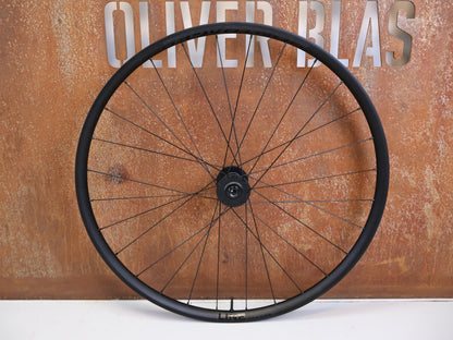 Laufrad/Laufradsatz von Bontrager, BONTRAGER LINE COMP 30 BOOST 29 MTB LAUFRADSATZ MICROSPLINE vor USEDBIKES-OB.DE Hintergrund