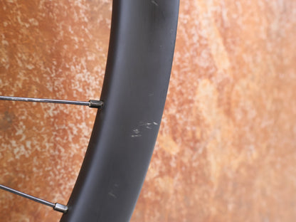 Laufrad/Laufradsatz von Bontrager, Bontrager Line Pro 30 29" Team Edition Laufradsatz DT240 DEG vor USEDBIKES-OB.DE Hintergrund